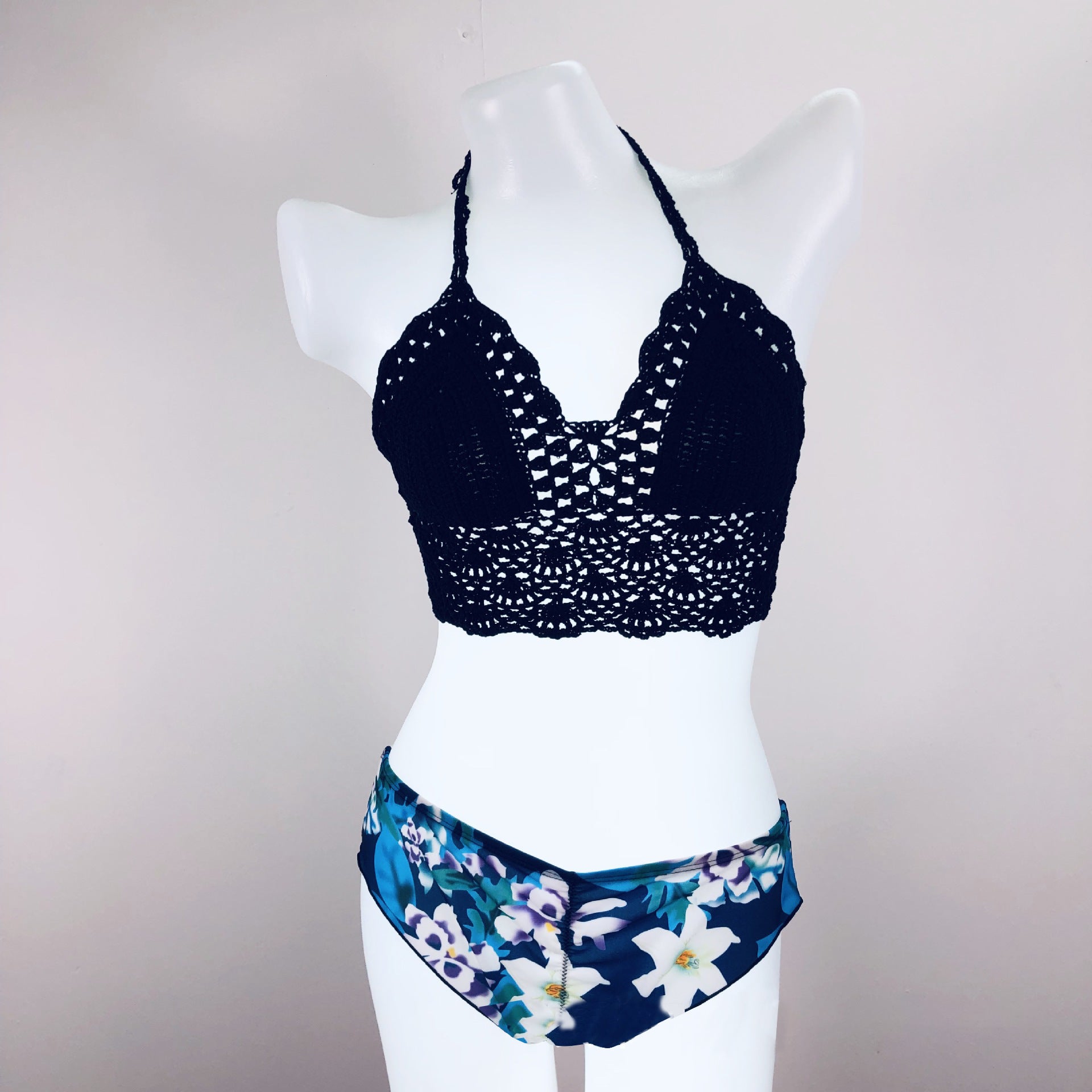 Wholesale New Acrylic Hollow Hand Hook Strap Swimsuit